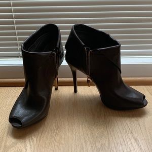 Michael Kors opened toe heels, brown